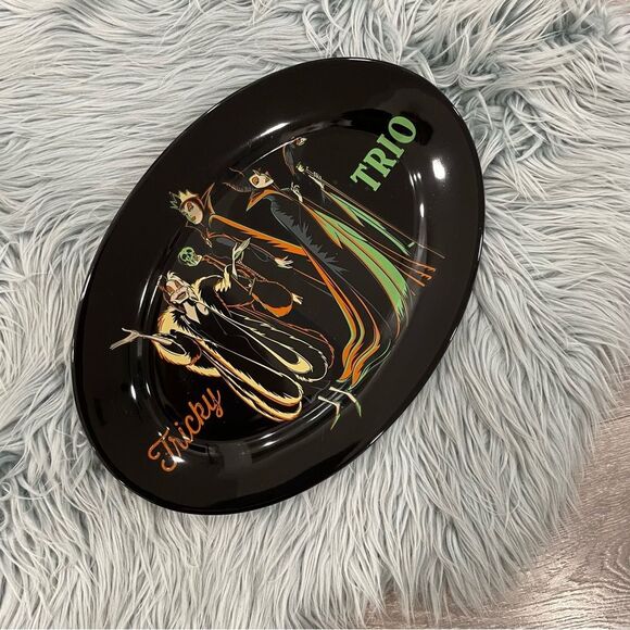 NWOT DISNEY ZRIKE BRANDS villains tricky trio oval plate in black - Picture 2 of 10